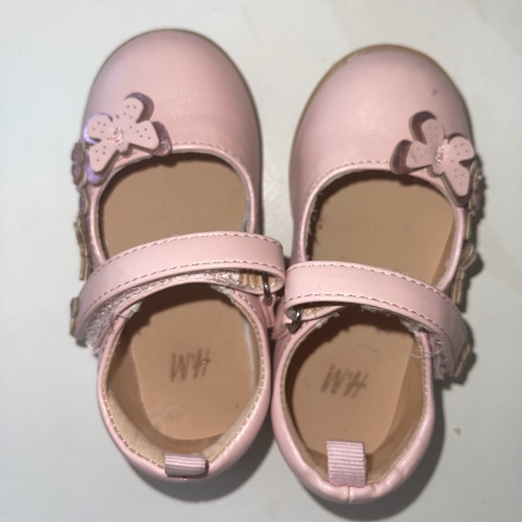 Baby shoes - Picture 3 of 3